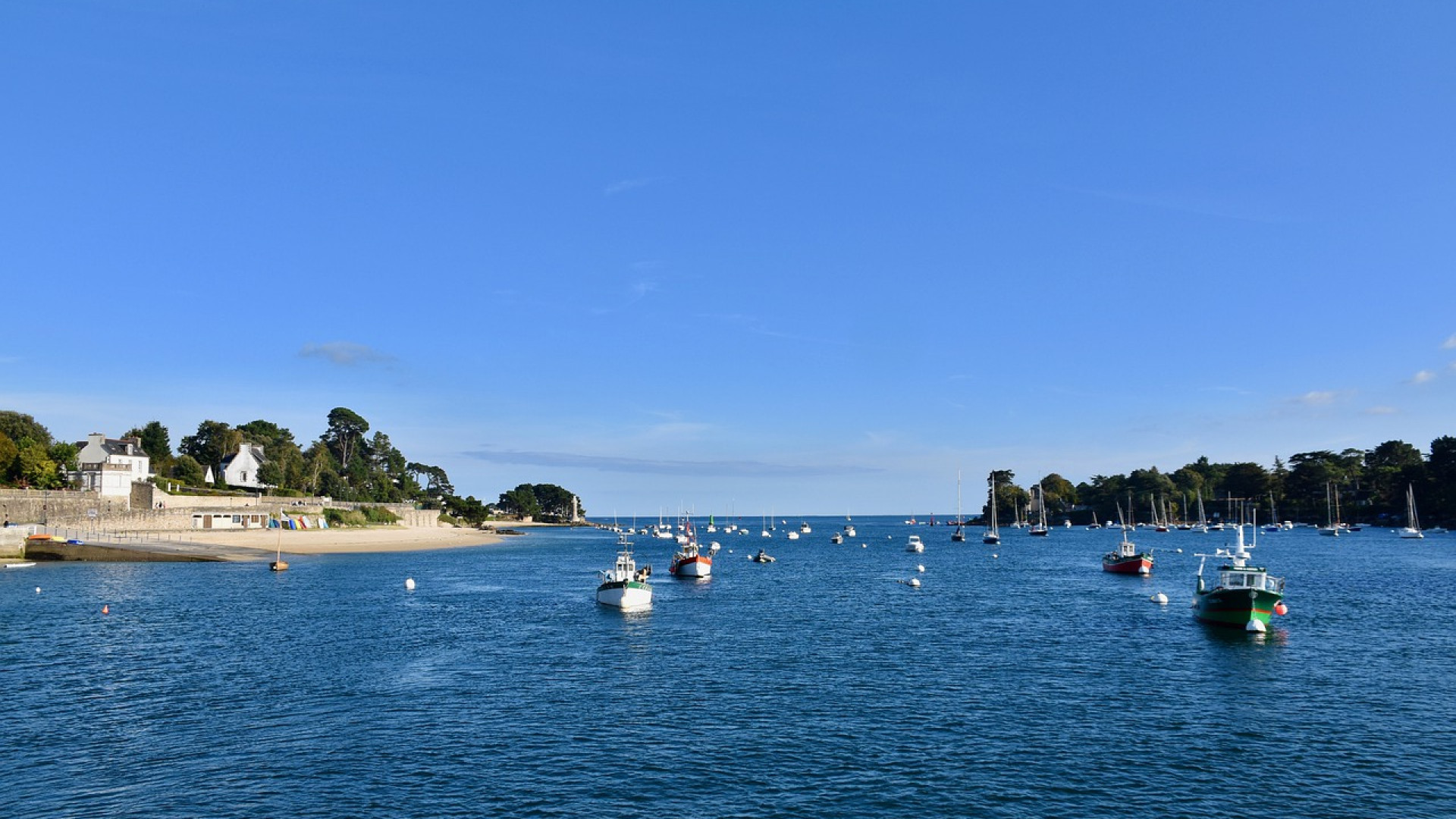 Séjour inoubliable en résidence dans le Finistère Sud : découvrez les splendides plages d'Audierne !