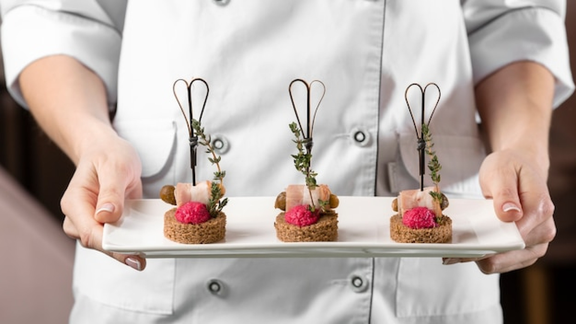 Comment valoriser vos produits avec des décorations alimentaires professionnelles ?